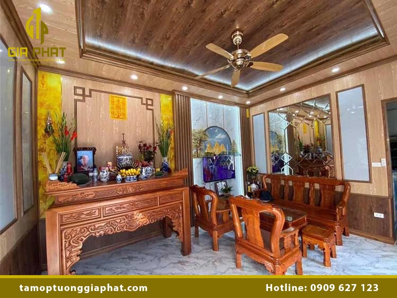 Mẫu tấm ốp trần bàn thờ đẹp và sang trọng